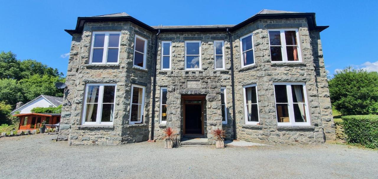 Large Mach Apartment At Pen Y Coed Hall ดอลเกซเซย์ ภายนอก รูปภาพ